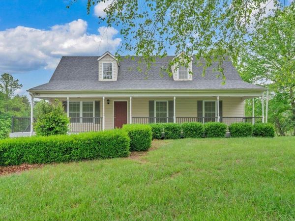 420 Juniper RD , Hardy, VA 24101