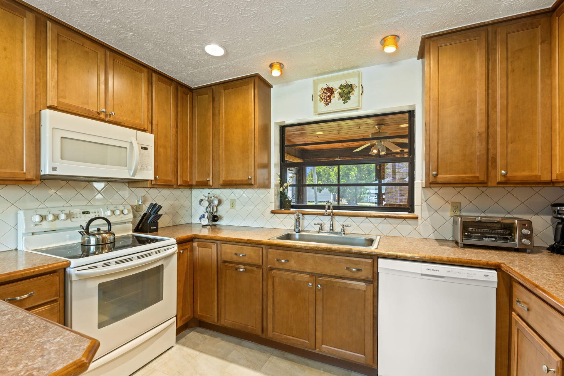 2538 SE Hallahan Street, Port Saint Lucie, FL 34952 Photo