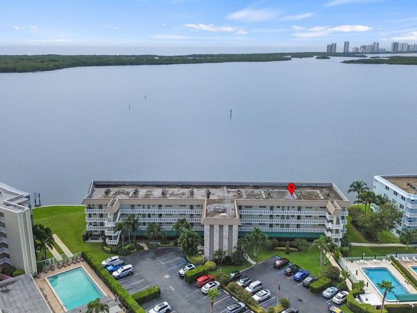 52 Yacht Club Drive, Unit 103, North Palm Beach, FL 33408