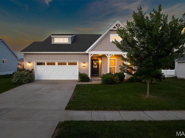 1701 Canopy Crest Circle , Swansea, IL 62226