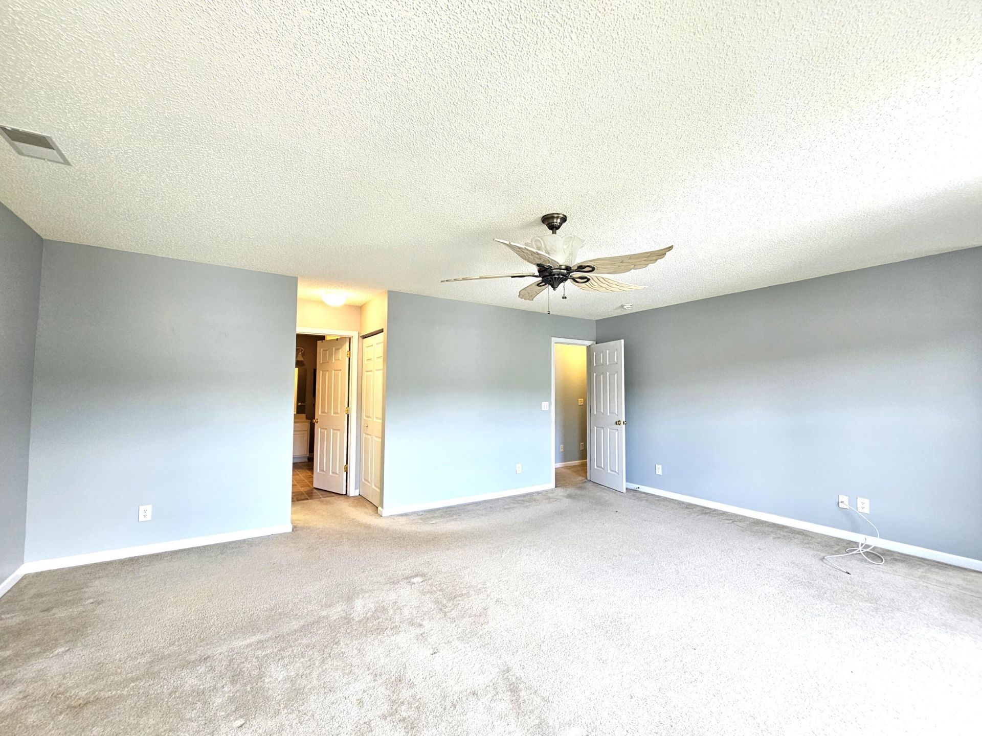 411 Aberdeen Circle Photo 12