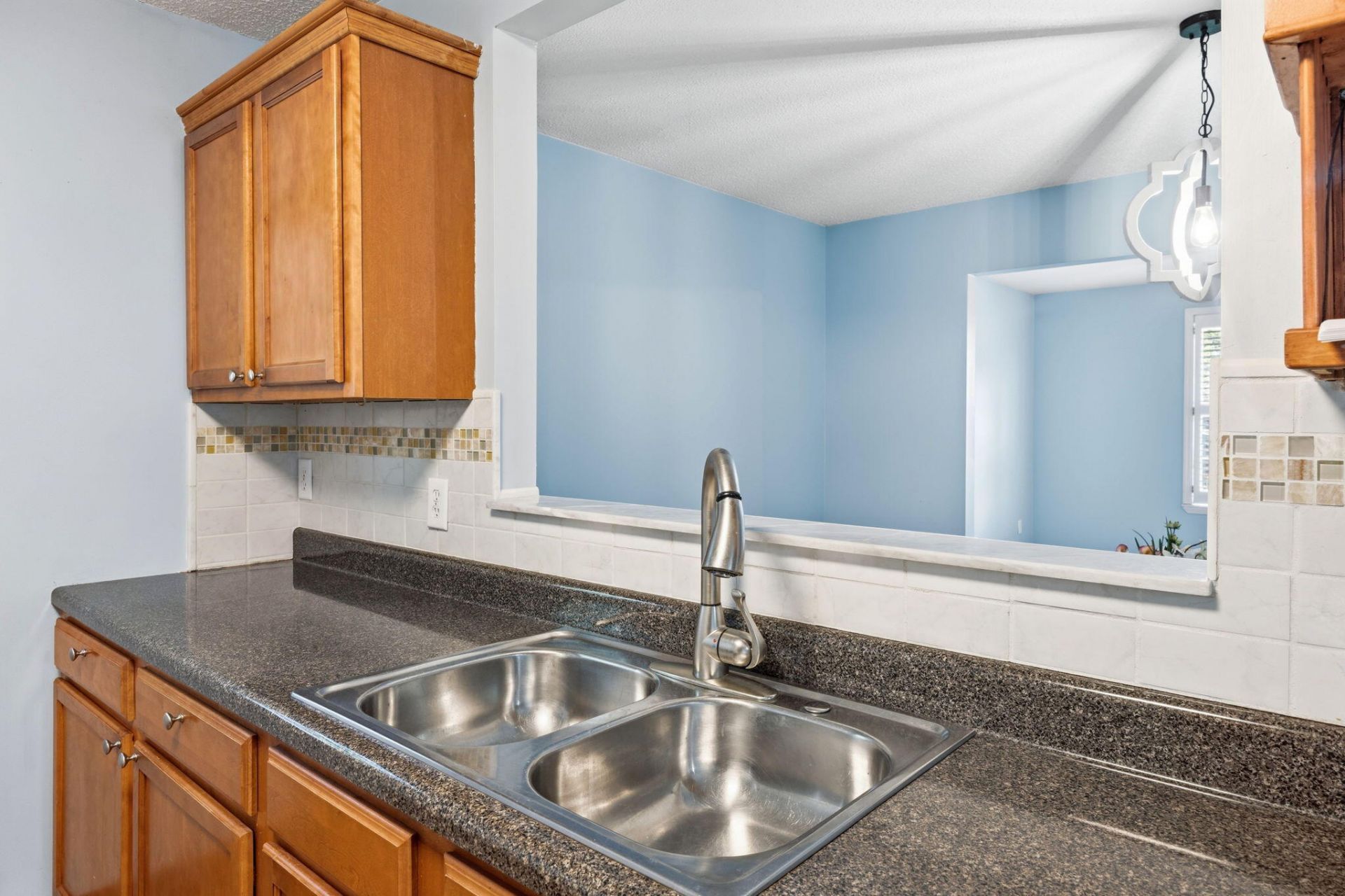 411 Aberdeen Circle Photo 13