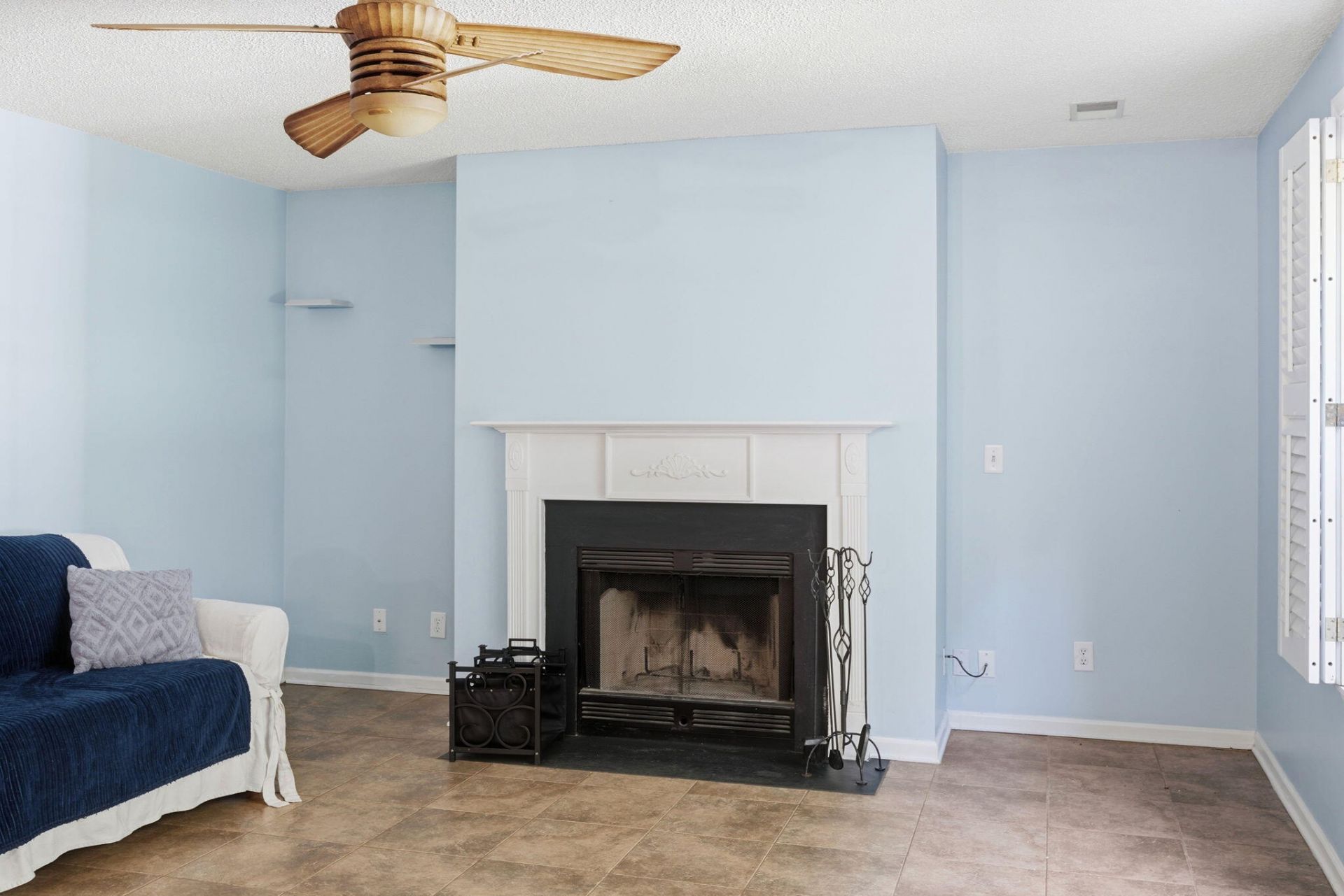 411 Aberdeen Circle Photo 16