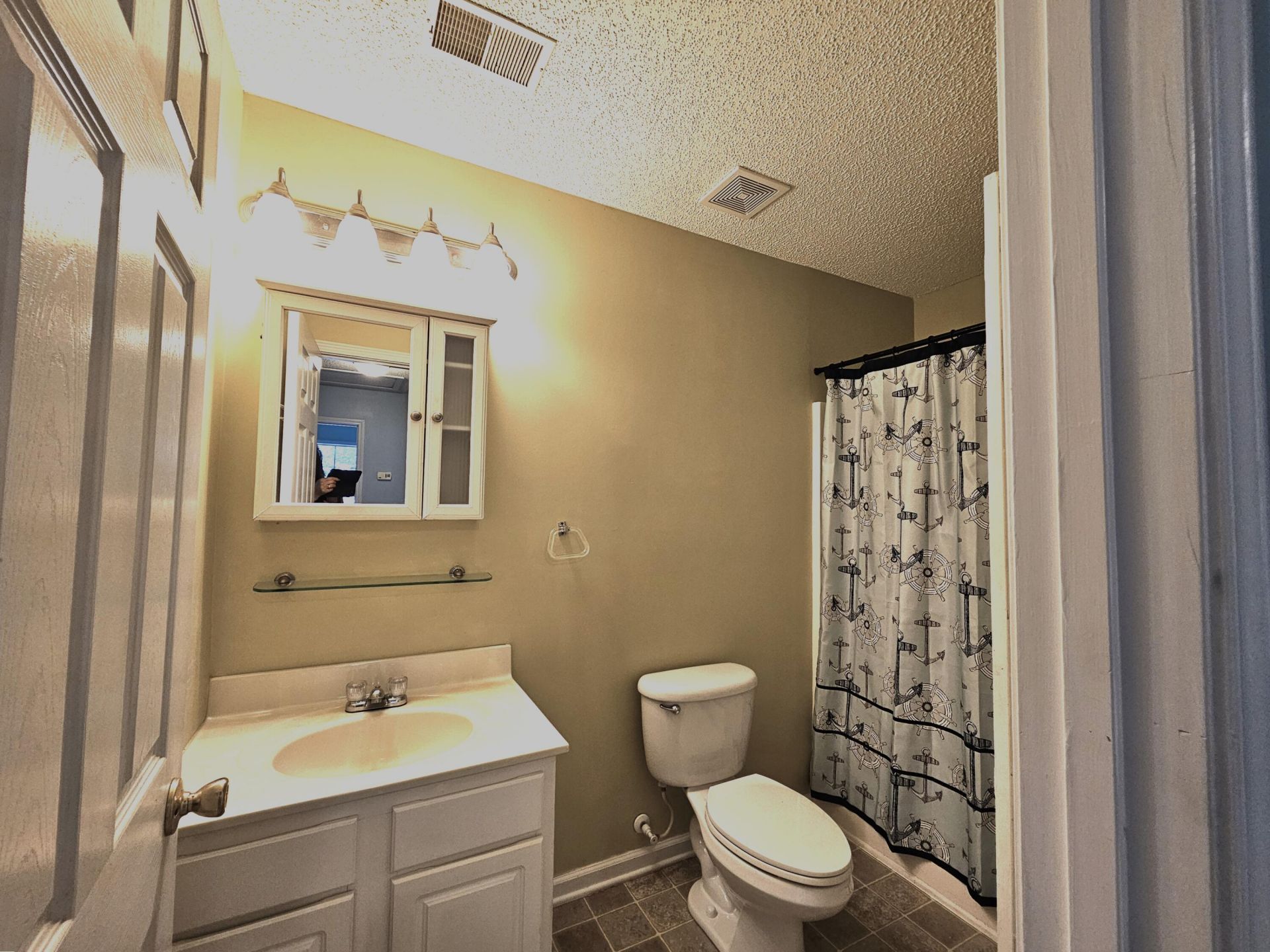 411 Aberdeen Circle Photo 17