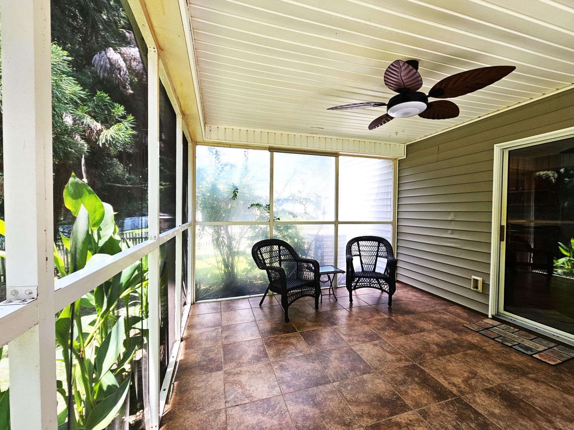 411 Aberdeen Circle Photo 18