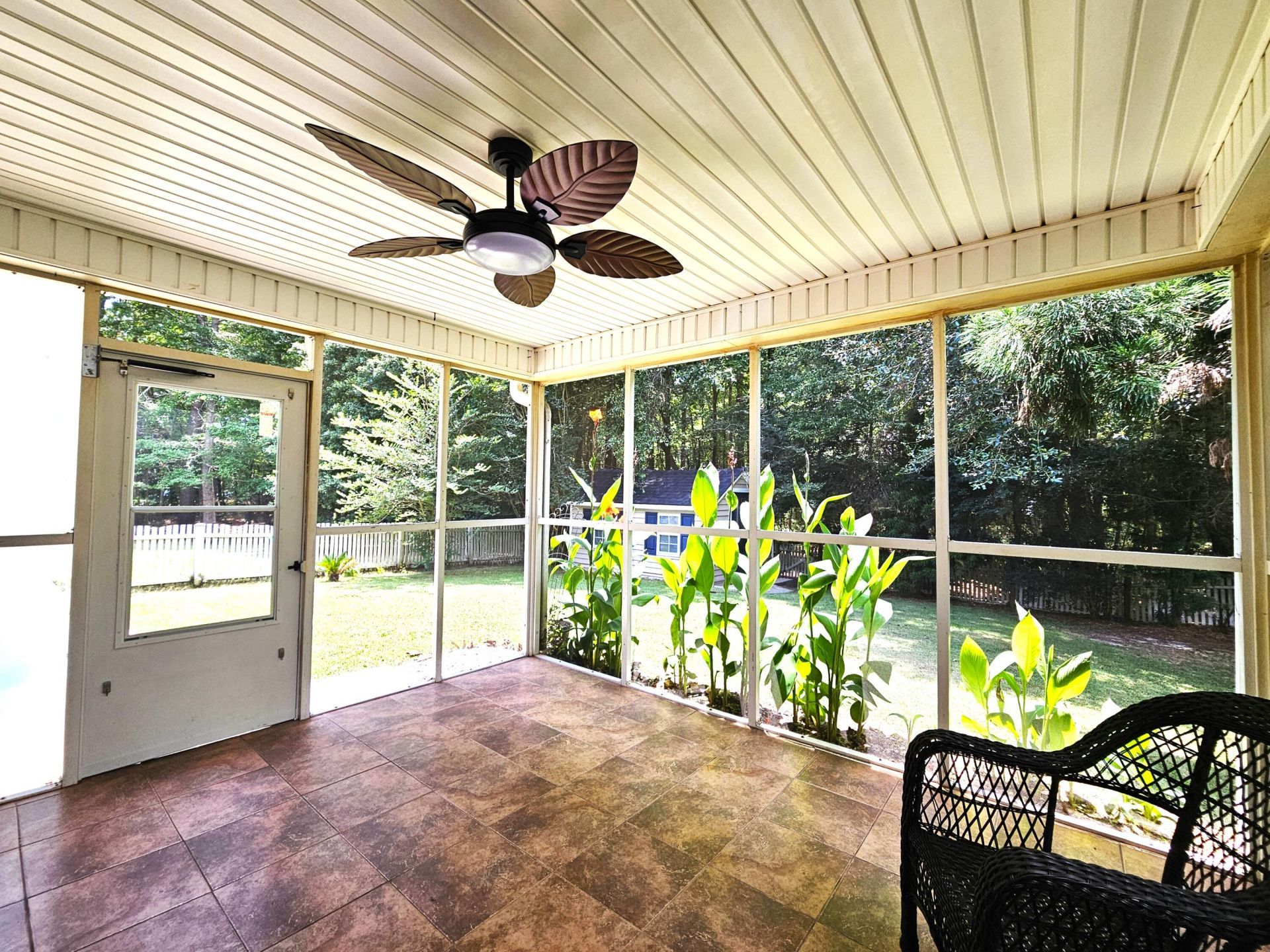 411 Aberdeen Circle Photo 19
