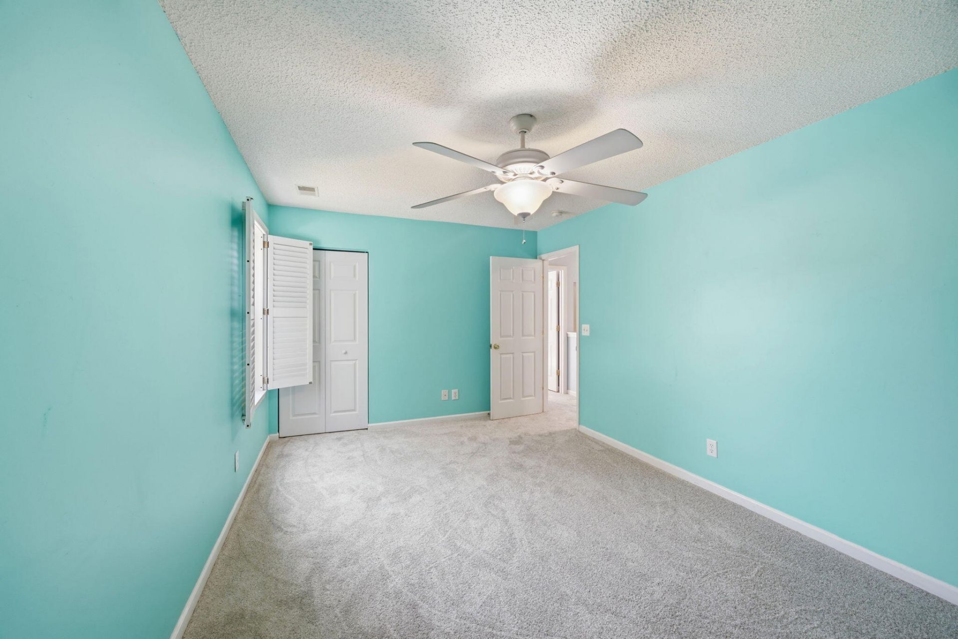 411 Aberdeen Circle Photo 19