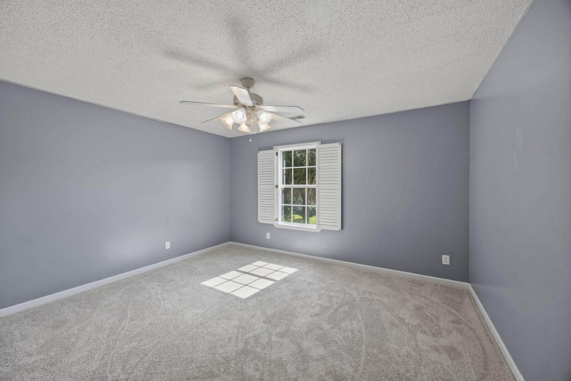 411 Aberdeen Circle Photo 20