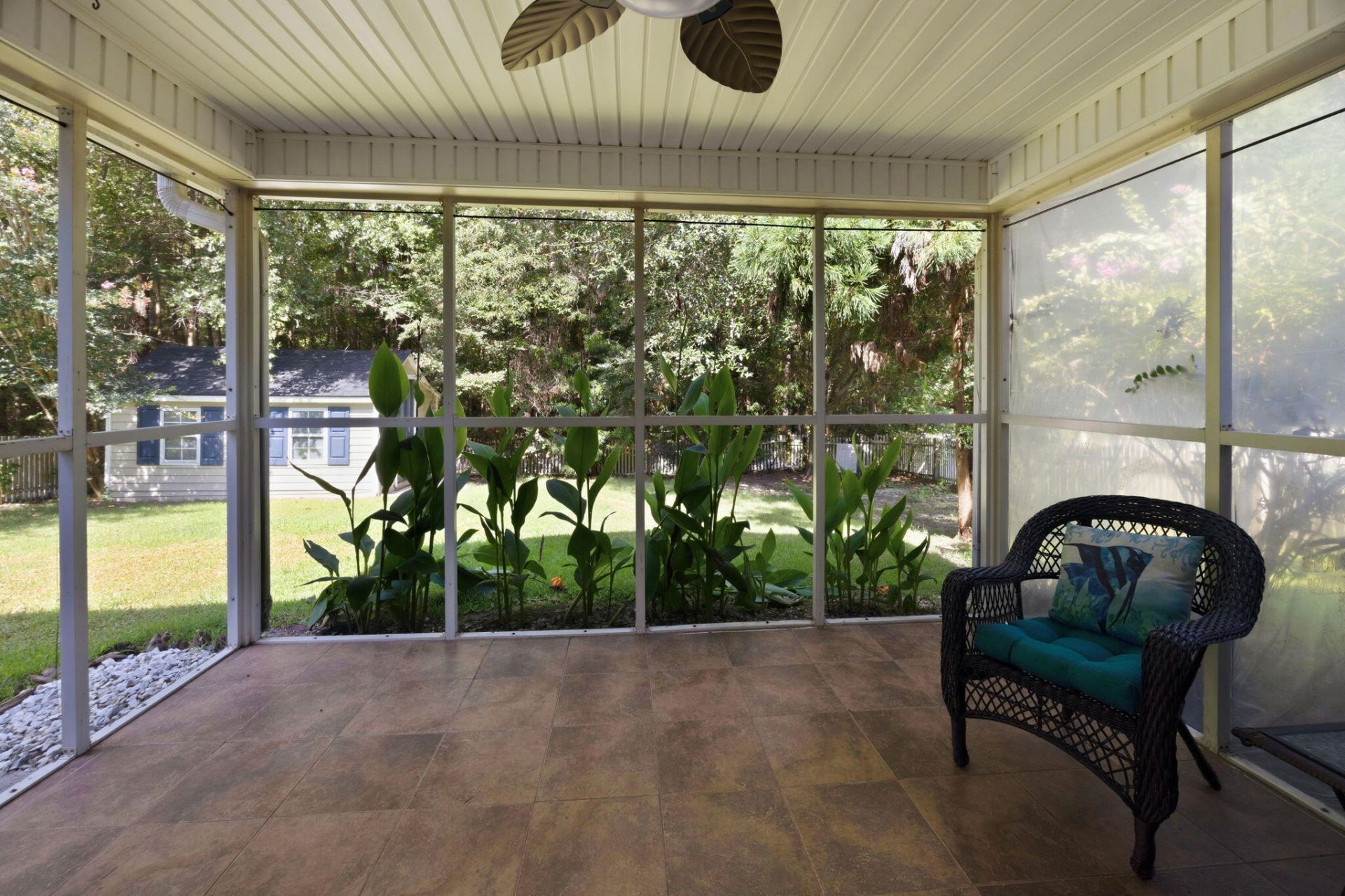 411 Aberdeen Circle Photo 32