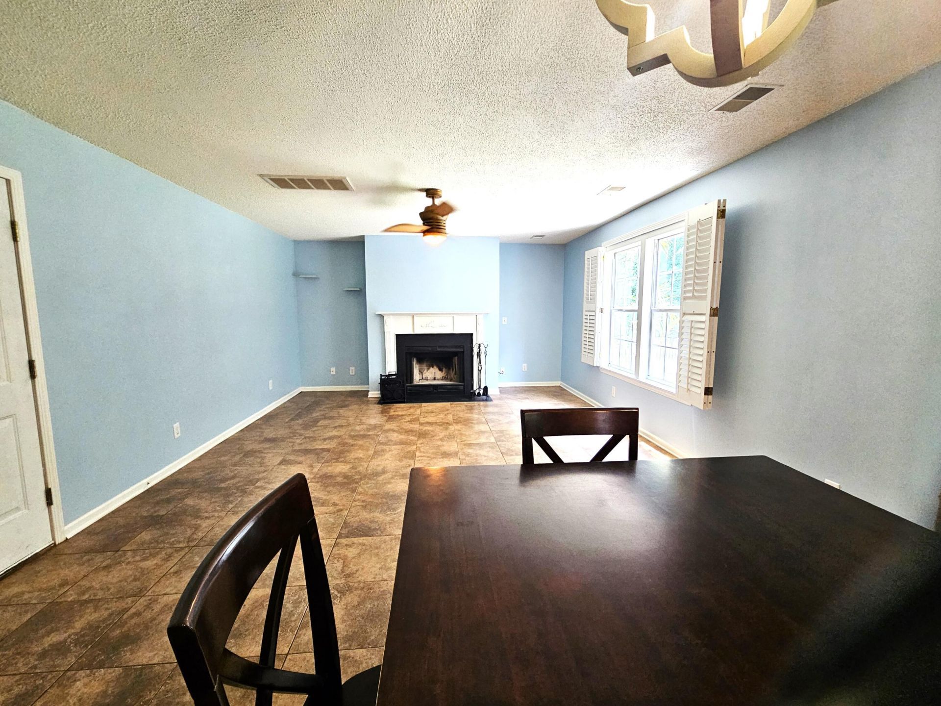 411 Aberdeen Circle Photo 8