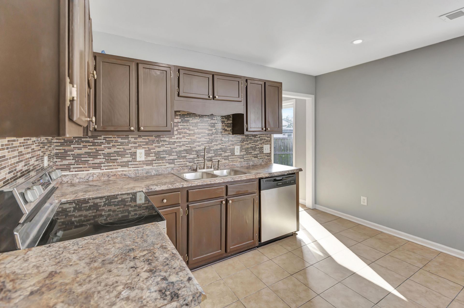 3019 Woodington Place Photo 11