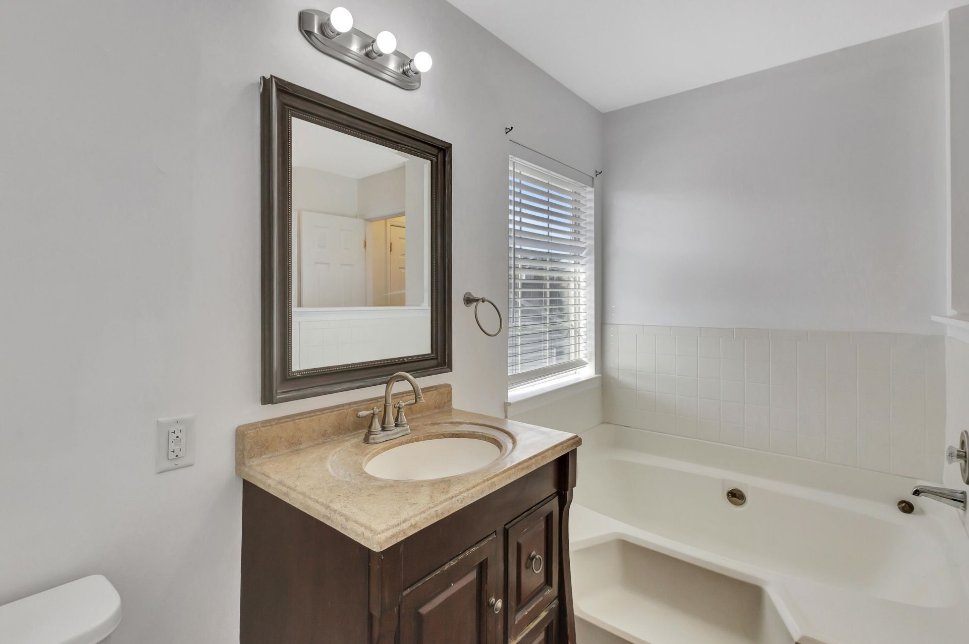 3019 Woodington Place Photo 26