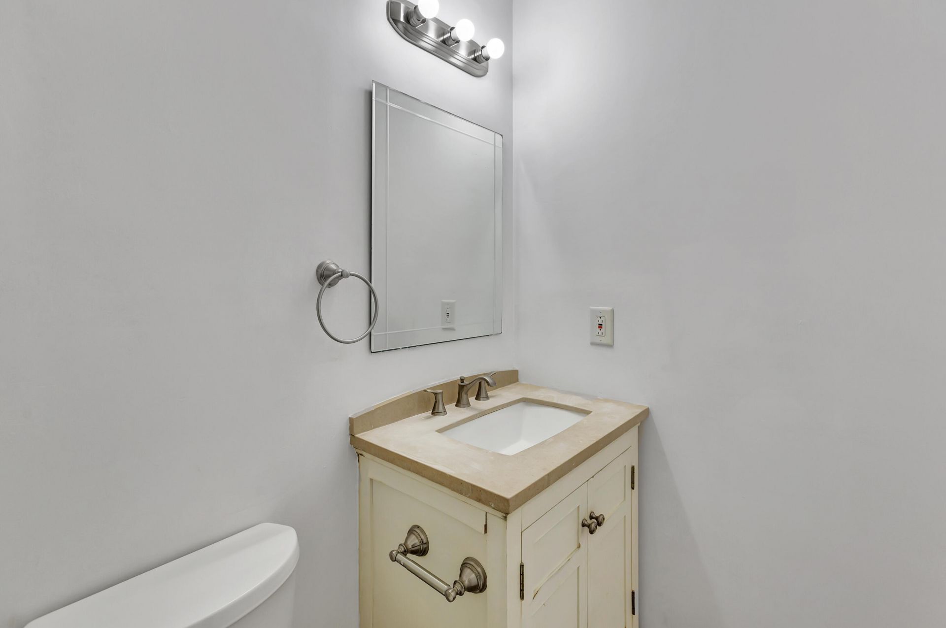 3019 Woodington Place Photo 32