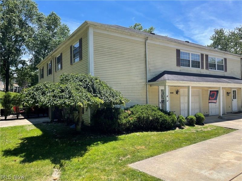 13676 Oakbrook Drive , Unit 3676, North Royalton, OH 44133 Photo 2