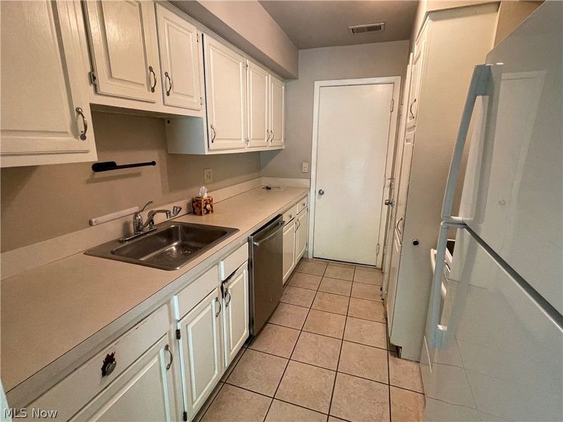 13676 Oakbrook Drive , Unit 3676, North Royalton, OH 44133 Photo 9