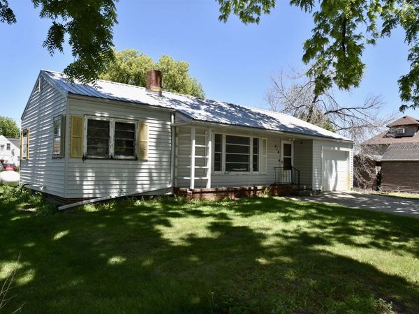 416 Grove Street , Melvin, IA 51350