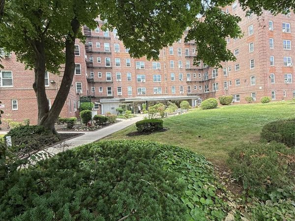 84-50 169th Street , Unit 508, Jamaica Hills, NY 11432