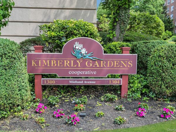 1300 Midland Avenue, Unit A30, Yonkers, NY 10704