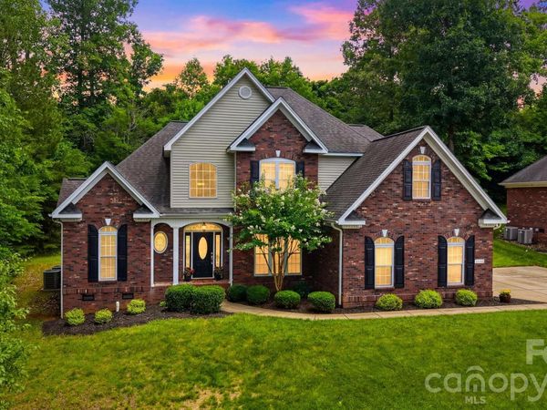 1110 Mayfield Circle NW, Conover, NC 28613