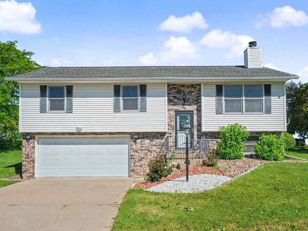 455 Tannin Court, Dubuque, IA 52003