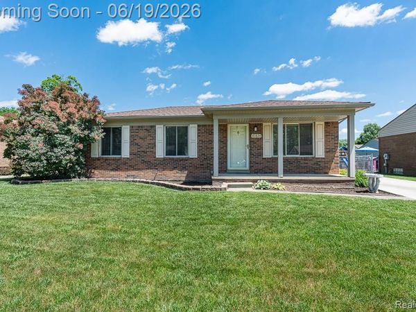 41824 Clayton Street , Clinton Twp, MI 48038