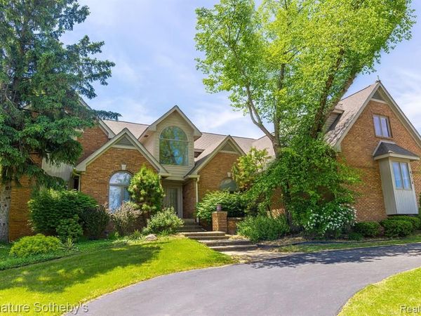 4156 Marlwood Drive , West Bloomfield Twp, MI 48323