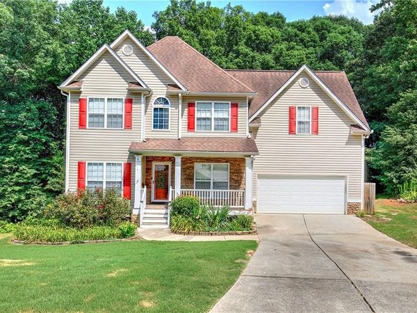 70 Creekside Way , Hiram, GA 30141
