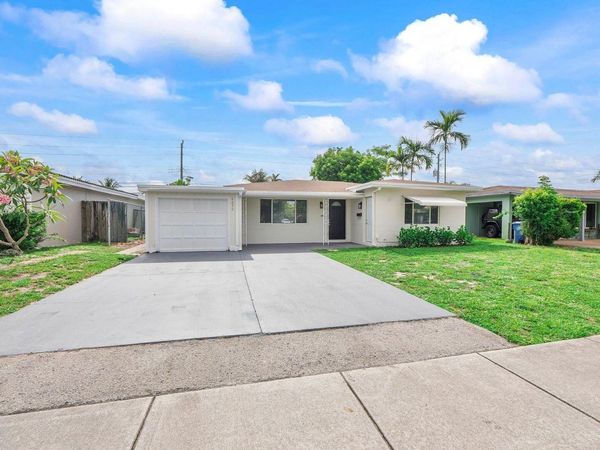 4650 NE 1st Terrace, Oakland Park, FL 33334