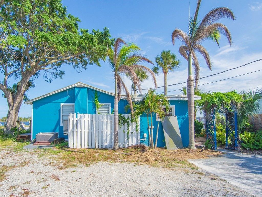 3965 Canal Drive, Sebastian, FL 32976 Photo