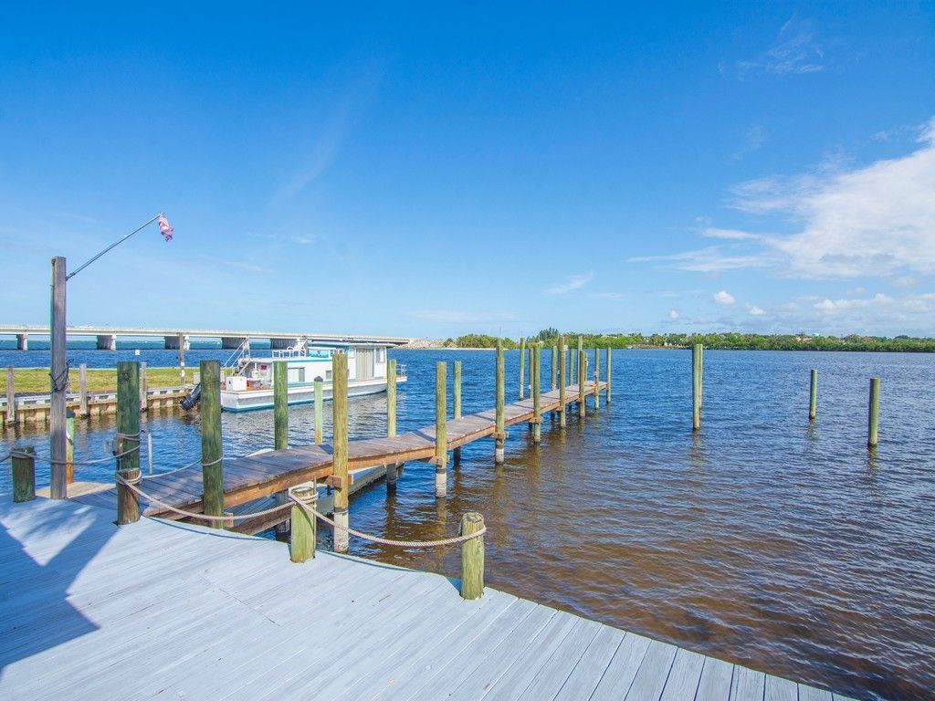 3965 Canal Drive, Sebastian, FL 32976 Photo