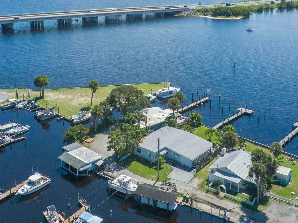 3965 Canal Drive, Sebastian, FL 32976 Photo