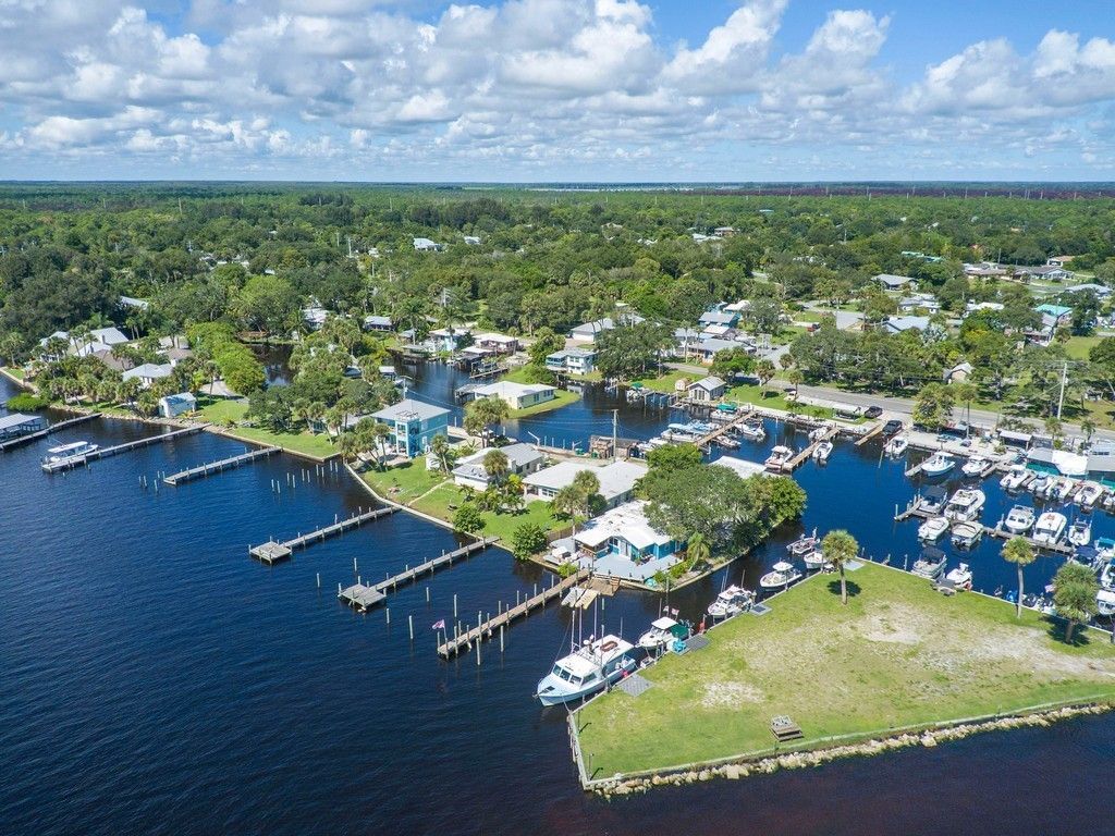 3965 Canal Drive, Sebastian, FL 32976 Photo