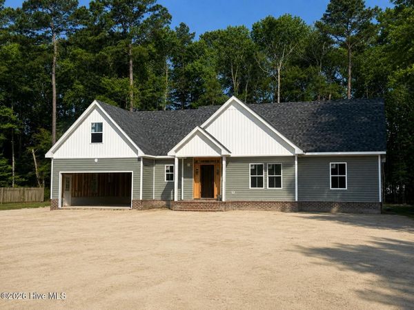 418 Neck Road , Shiloh, NC 27974