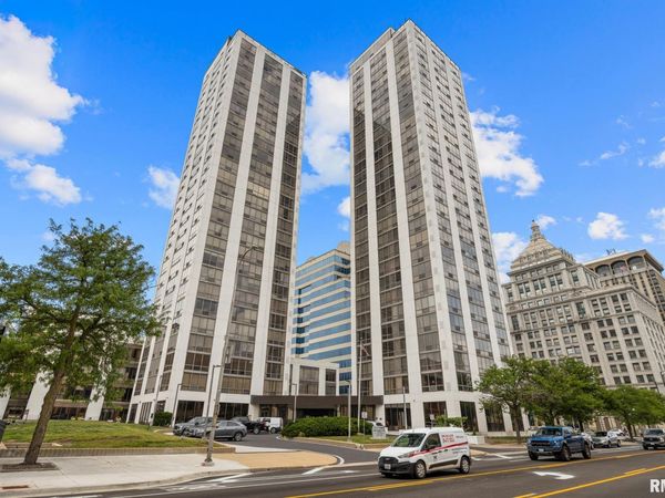 125 SW JEFFERSON Avenue, Unit W28B, Peoria, IL 61602
