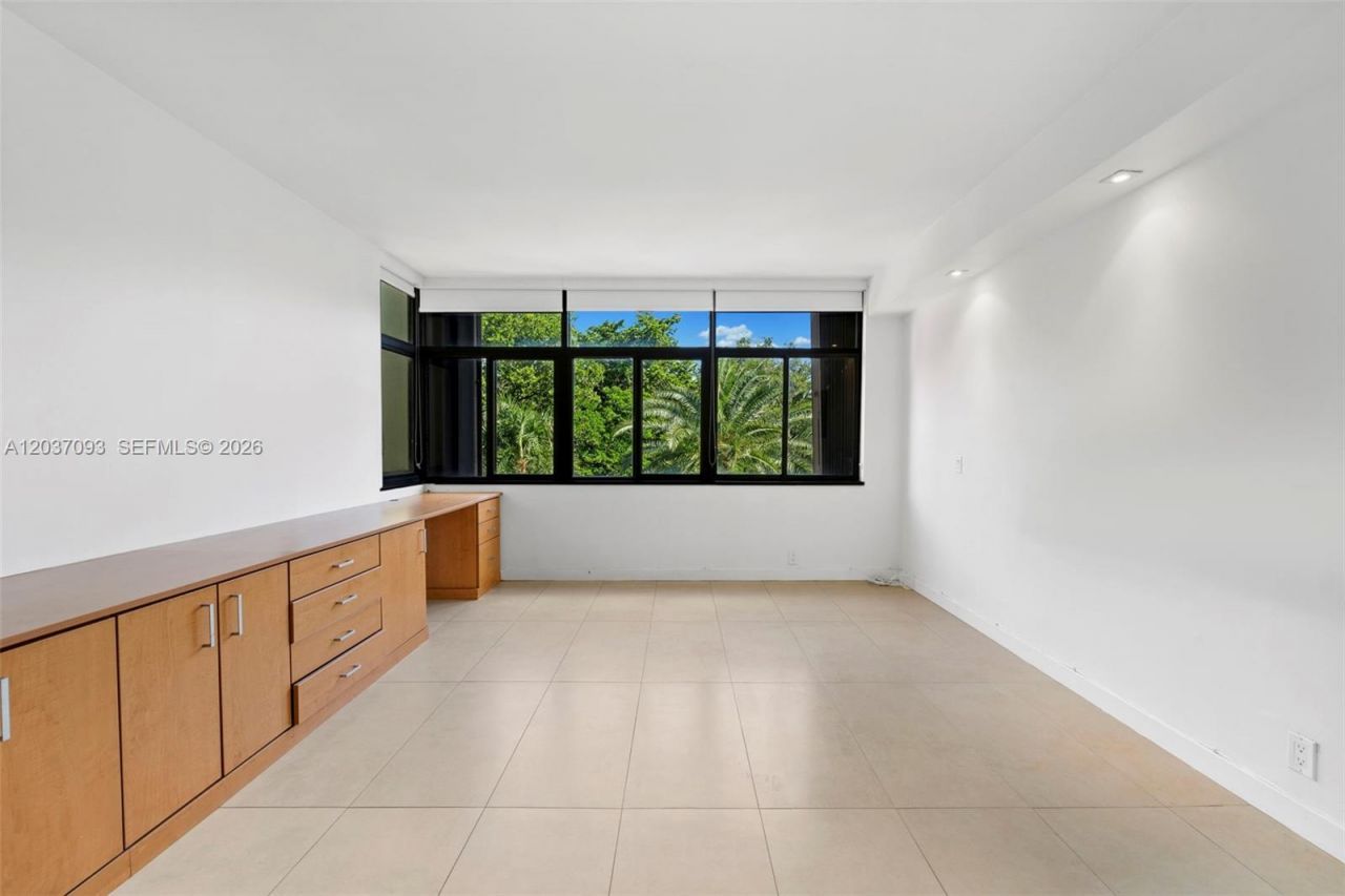 181 Crandon Blvd , Unit 301, Key Biscayne, FL 33149 Photo