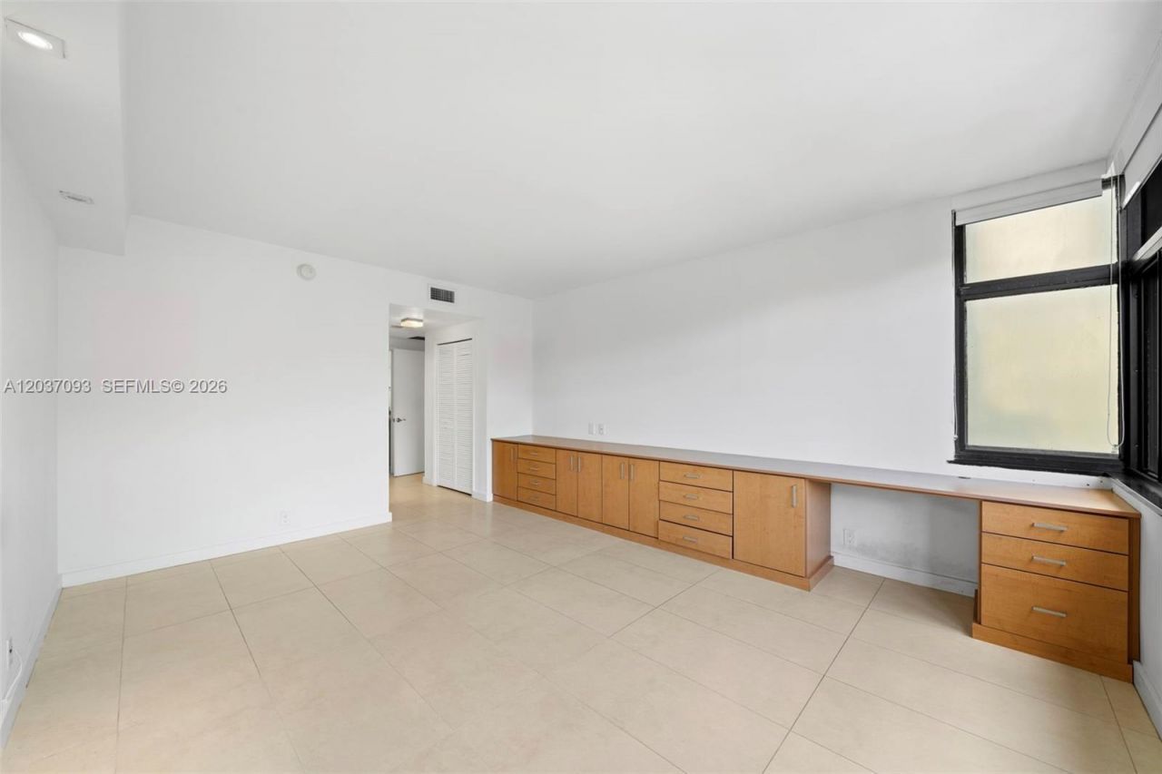 181 Crandon Blvd , Unit 301, Key Biscayne, FL 33149 Photo