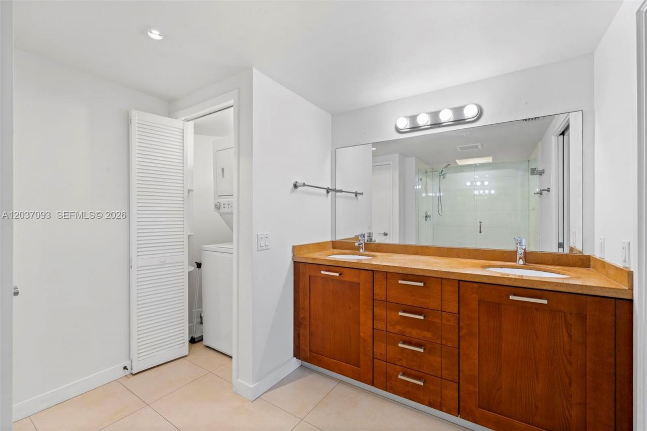 181 Crandon Blvd , Unit 301, Key Biscayne, FL 33149 Photo