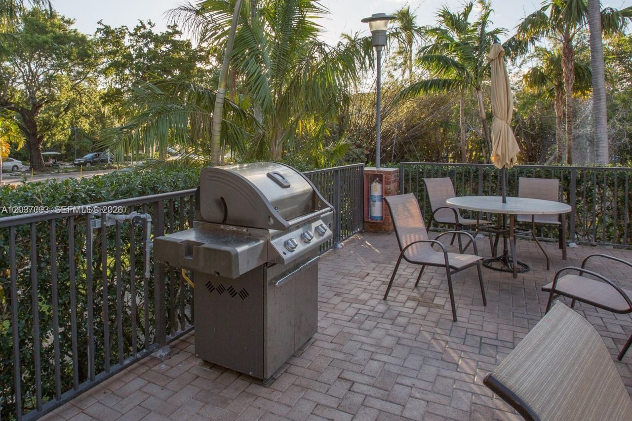 181 Crandon Blvd , Unit 301, Key Biscayne, FL 33149 Photo