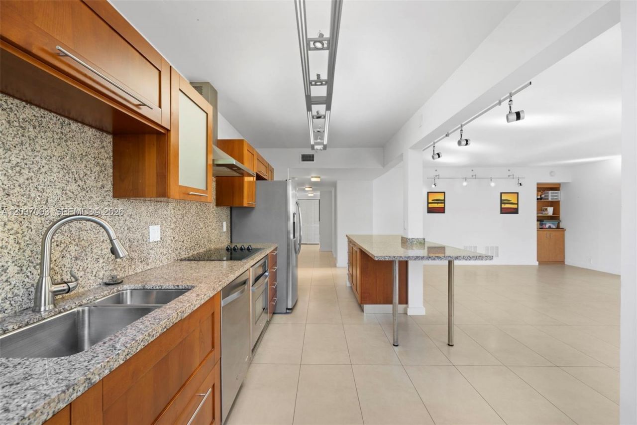 181 Crandon Blvd , Unit 301, Key Biscayne, FL 33149 Photo
