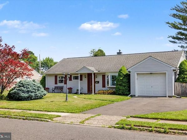 695 LOCUST ROAD , WARMINSTER, PA 18974