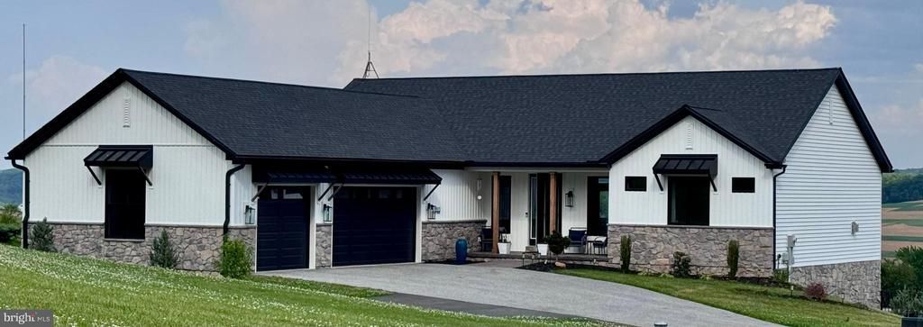 7513 WEST ROAD , YORK, PA 17403