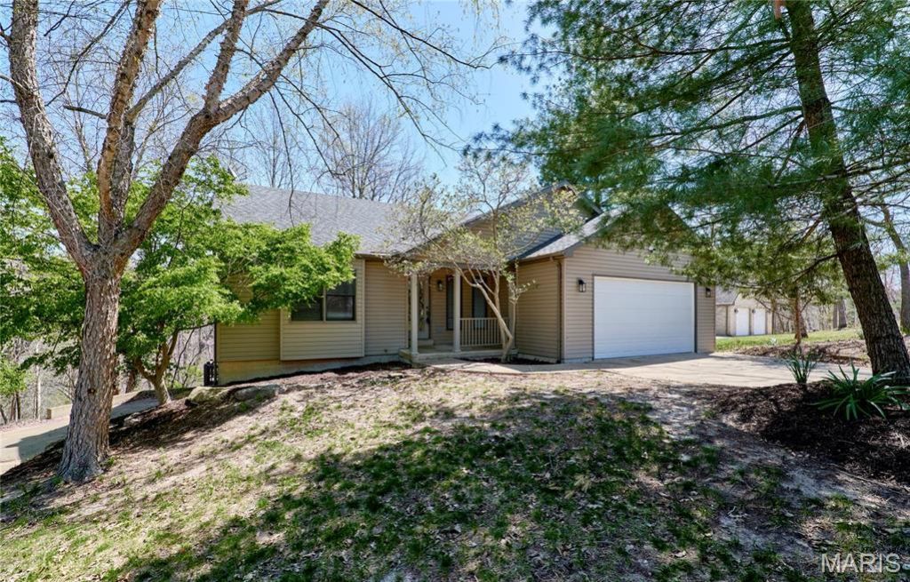 157 S Kings Road , Lake Sherwood, MO 63357 Main Photo