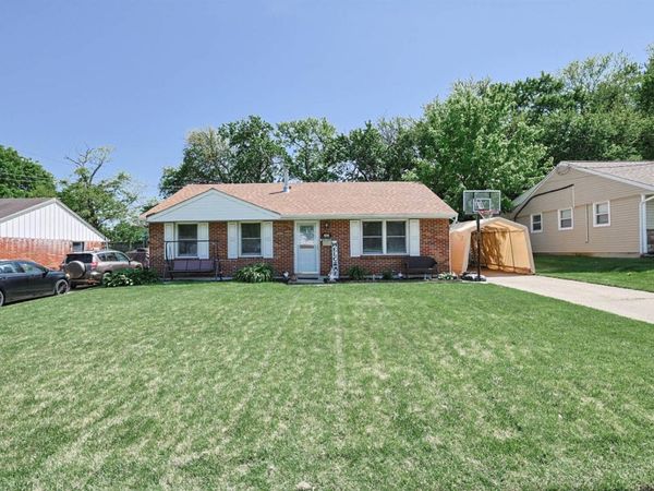 2693 Merriway Lane, Cincinnati, OH 45231