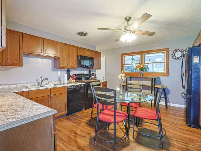 2693 Merriway Lane, Cincinnati, OH 45231 Photo 7