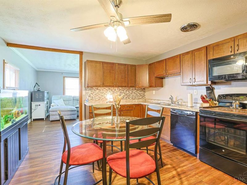 2693 Merriway Lane, Cincinnati, OH 45231 Photo 9