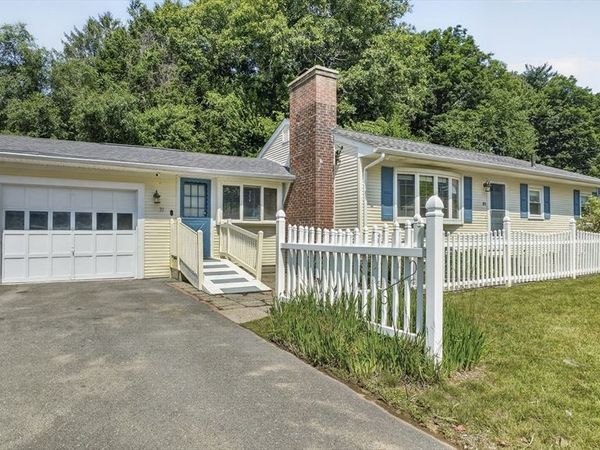 31 Shaker Rd, Westfield, MA 01085