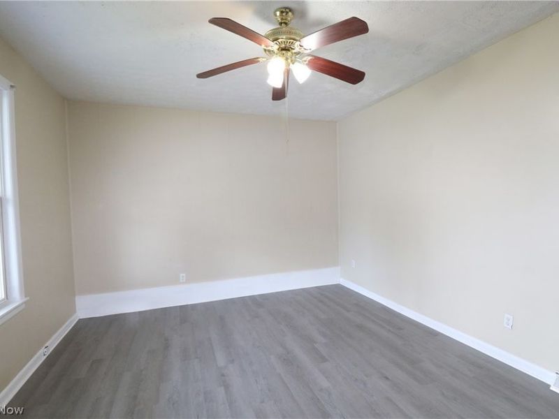 1302 Oregon Avenue , Steubenville, OH 43952 Photo 6