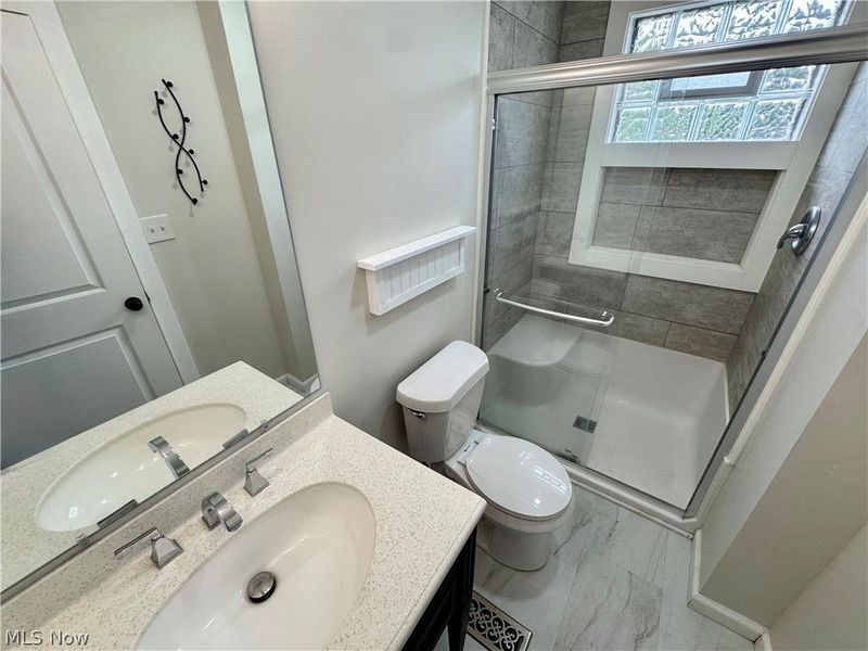 246 5th Street NW, Barberton, OH 44203 Photo 17