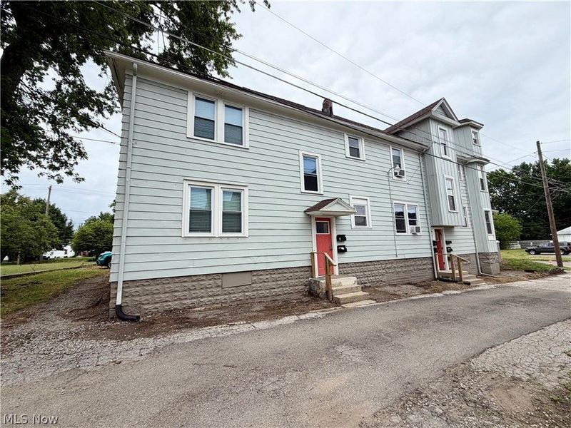 246 5th Street NW, Barberton, OH 44203 Photo 3