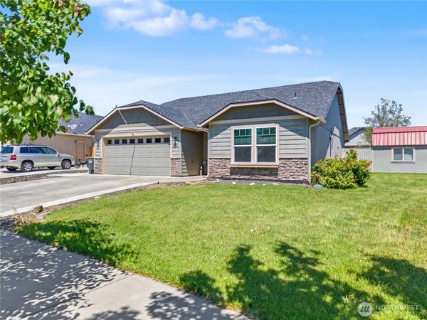 433 S Trillium Way , Moses Lake, WA 98837